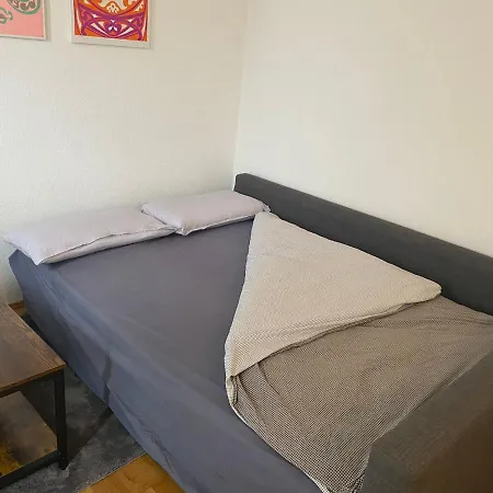 Modernes In Zentraler Lage Διαμέρισμα